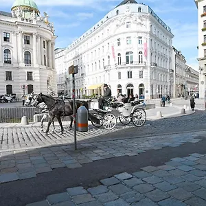 breathtaking-residence-spanish-riding-school.vienna-besthotels.com/