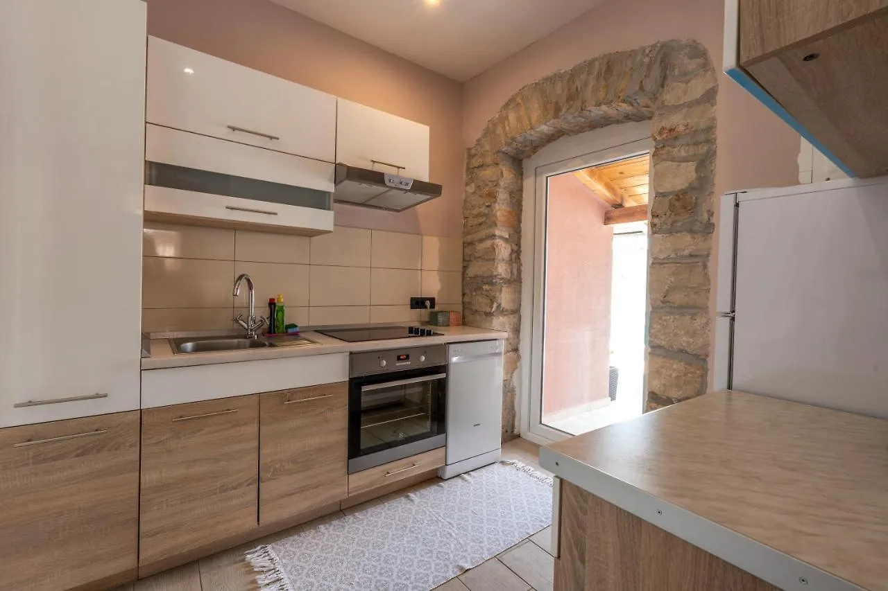 Apartment Anitea Pula
